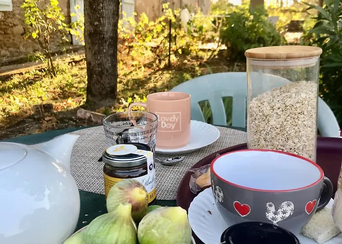 Maison De Famille De Charme, 4 Ou 6 Pers, Piscine Privee, Vallee Du Lot & Bastides ゲストハウス Ledat